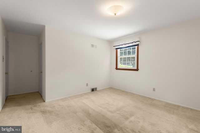 246 FRIENDSHIP DR, Paoli, PA 19301
