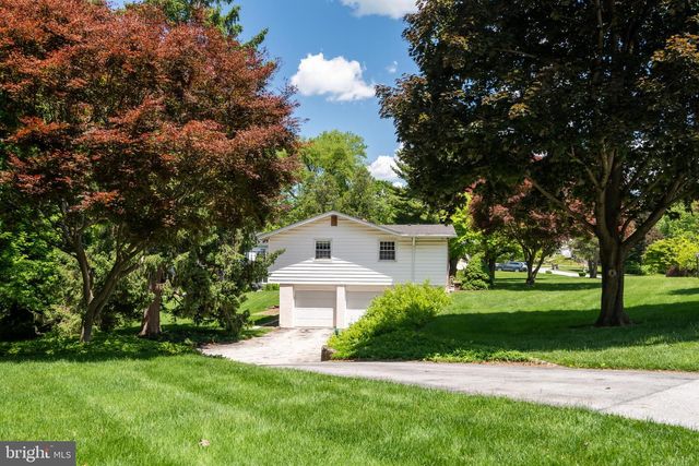 246 FRIENDSHIP DR, Paoli, PA 19301