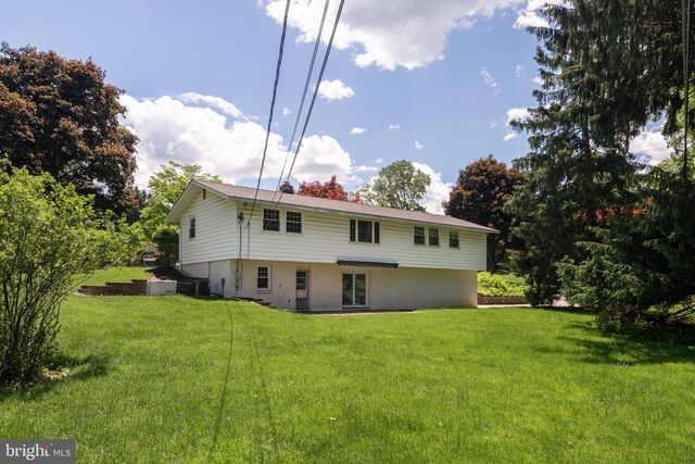 246 FRIENDSHIP DR, Paoli, PA 19301