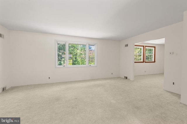 246 FRIENDSHIP DR, Paoli, PA 19301
