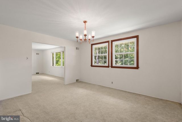 246 FRIENDSHIP DR, Paoli, PA 19301