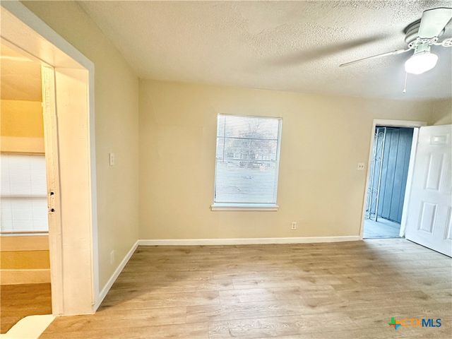 104 E Fowler Avenue, Killeen, TX 76541