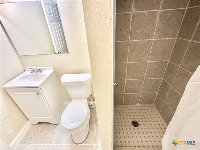 104 E Fowler Avenue, Killeen, TX 76541