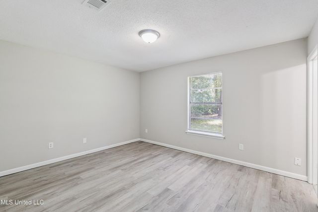 2313 Avenido Encanto Street, Gautier, MS 39553