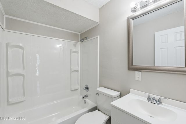 2313 Avenido Encanto Street, Gautier, MS 39553