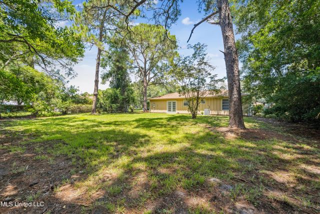 2313 Avenido Encanto Street, Gautier, MS 39553
