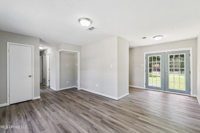 2313 Avenido Encanto Street, Gautier, MS 39553
