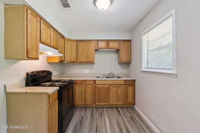 2313 Avenido Encanto Street, Gautier, MS 39553