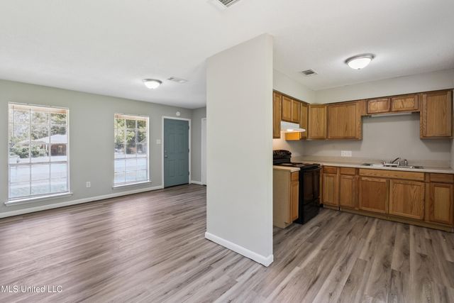 2313 Avenido Encanto Street, Gautier, MS 39553
