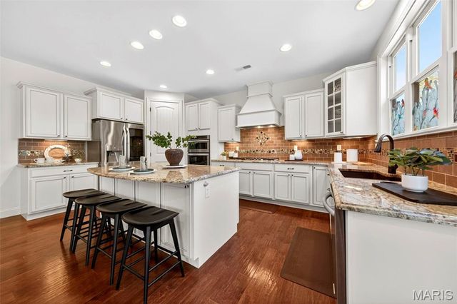 366 Willow Weald Path, Chesterfield, MO 63005