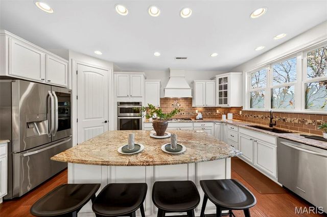 366 Willow Weald Path, Chesterfield, MO 63005