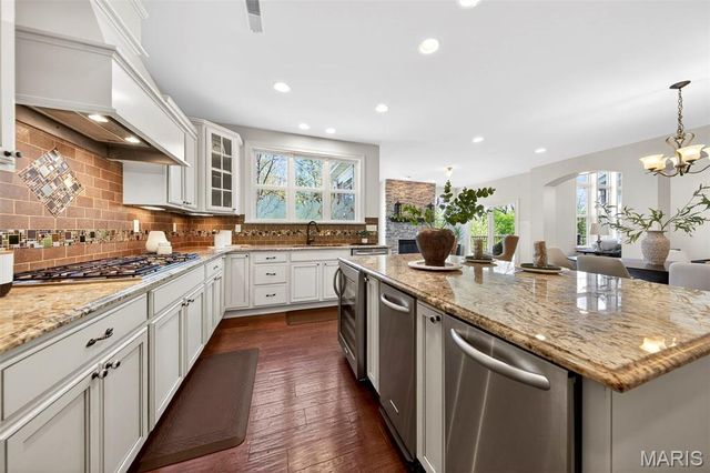 366 Willow Weald Path, Chesterfield, MO 63005