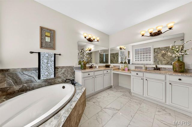 366 Willow Weald Path, Chesterfield, MO 63005