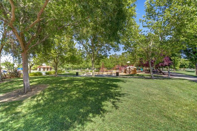 3505 Riojo Way, Rancho Cordova, CA 95670