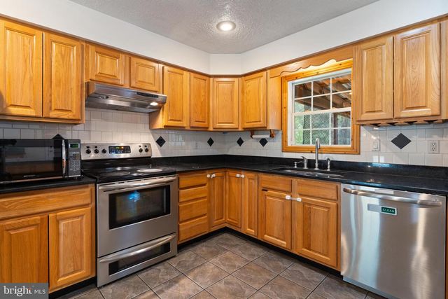 30420 IROQUOIS LN, Charlotte Hall, MD 20622