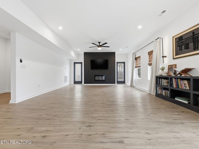 3835 Shipwatch Lane, Knoxville, TN 37920