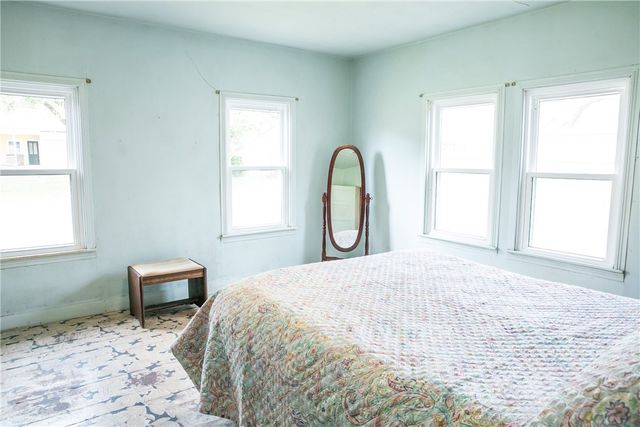 400 North Brazos Street, Burton, TX 77835