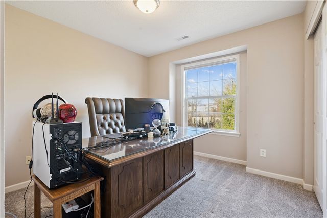 138 Autumn Woods Drive NW, Cedar Rapids, IA 52405