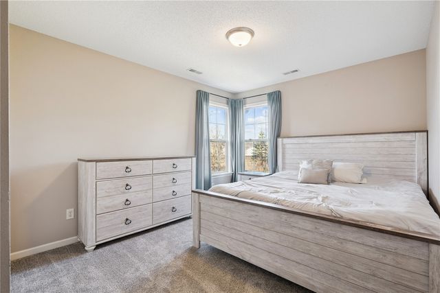 138 Autumn Woods Drive NW, Cedar Rapids, IA 52405