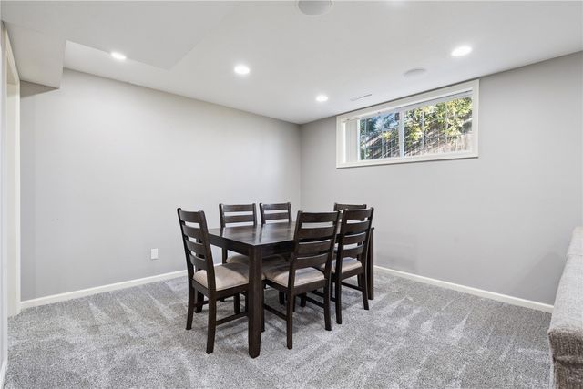 138 Autumn Woods Drive NW, Cedar Rapids, IA 52405