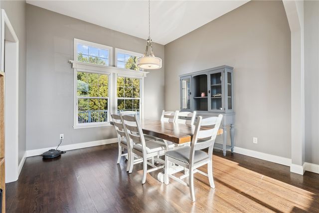 138 Autumn Woods Drive NW, Cedar Rapids, IA 52405