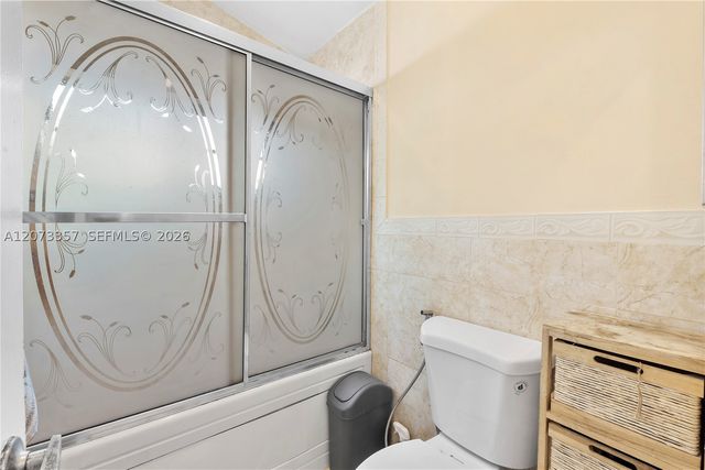 4450 NW 71st Ave, Lauderhill, FL 33319