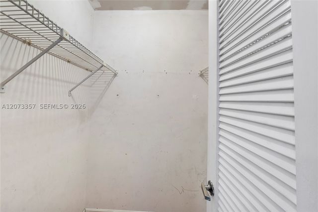 4450 NW 71st Ave, Lauderhill, FL 33319