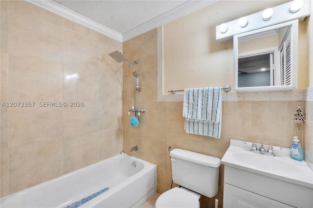 4450 NW 71st Ave, Lauderhill, FL 33319