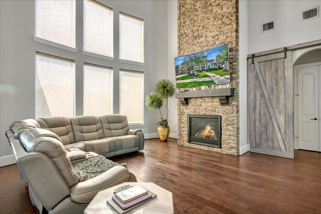 1310 Tamina Pass Lane, Friendswood, TX 77546