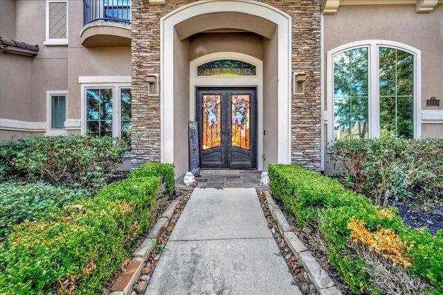 1310 Tamina Pass Lane, Friendswood, TX 77546