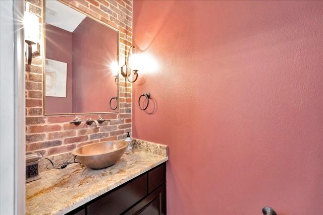 1310 Tamina Pass Lane, Friendswood, TX 77546