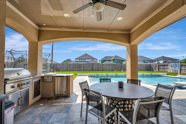 1310 Tamina Pass Lane, Friendswood, TX 77546