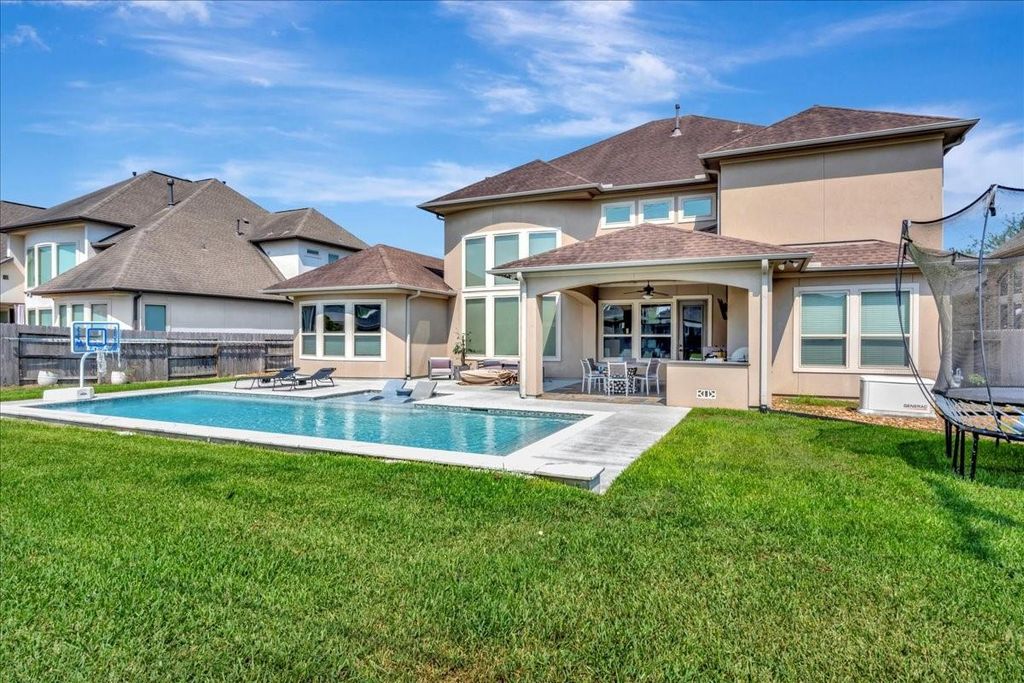 1310 Tamina Pass Lane, Friendswood, TX 77546