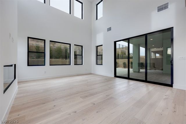 27 Sumter Ridge Street, Las Vegas, NV 89138