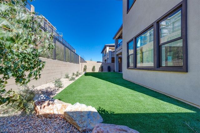 27 Sumter Ridge Street, Las Vegas, NV 89138