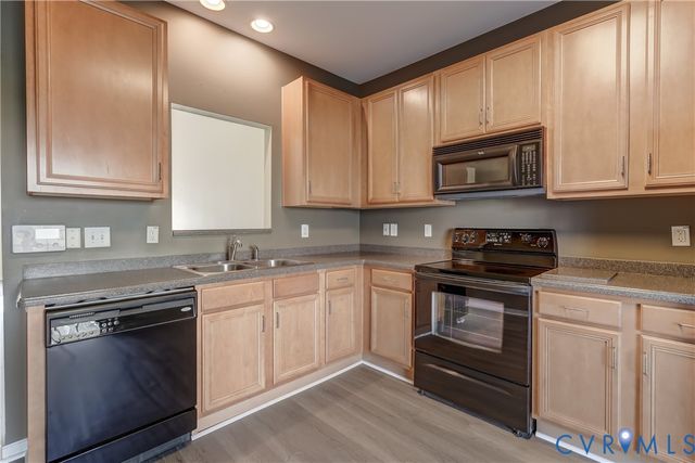 842 Parkland Pl, Glen Allen, VA 23059