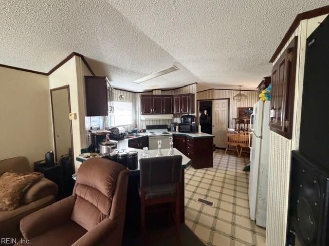 37219 General Mahone BLVD, Ivor, VA 23866