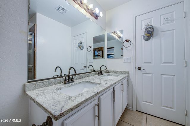 9311 E GREENWAY Street, Mesa, AZ 85207