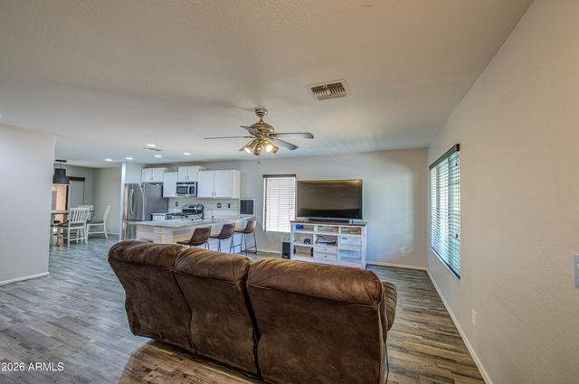 9311 E GREENWAY Street, Mesa, AZ 85207