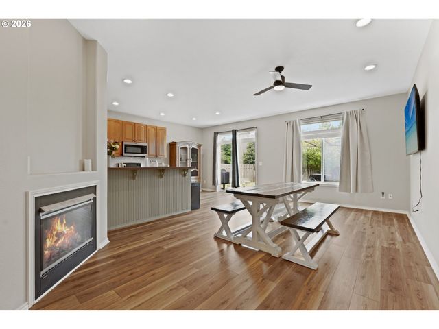 19365 VINCENT Dr, Oregon City, OR 97045