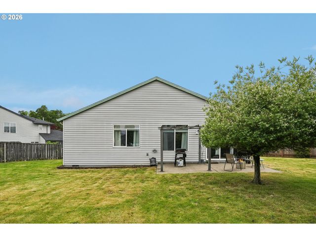19365 VINCENT Dr, Oregon City, OR 97045