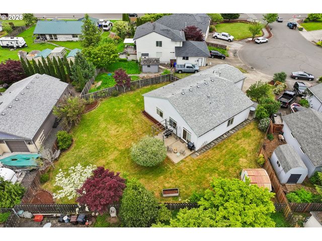 19365 VINCENT Dr, Oregon City, OR 97045