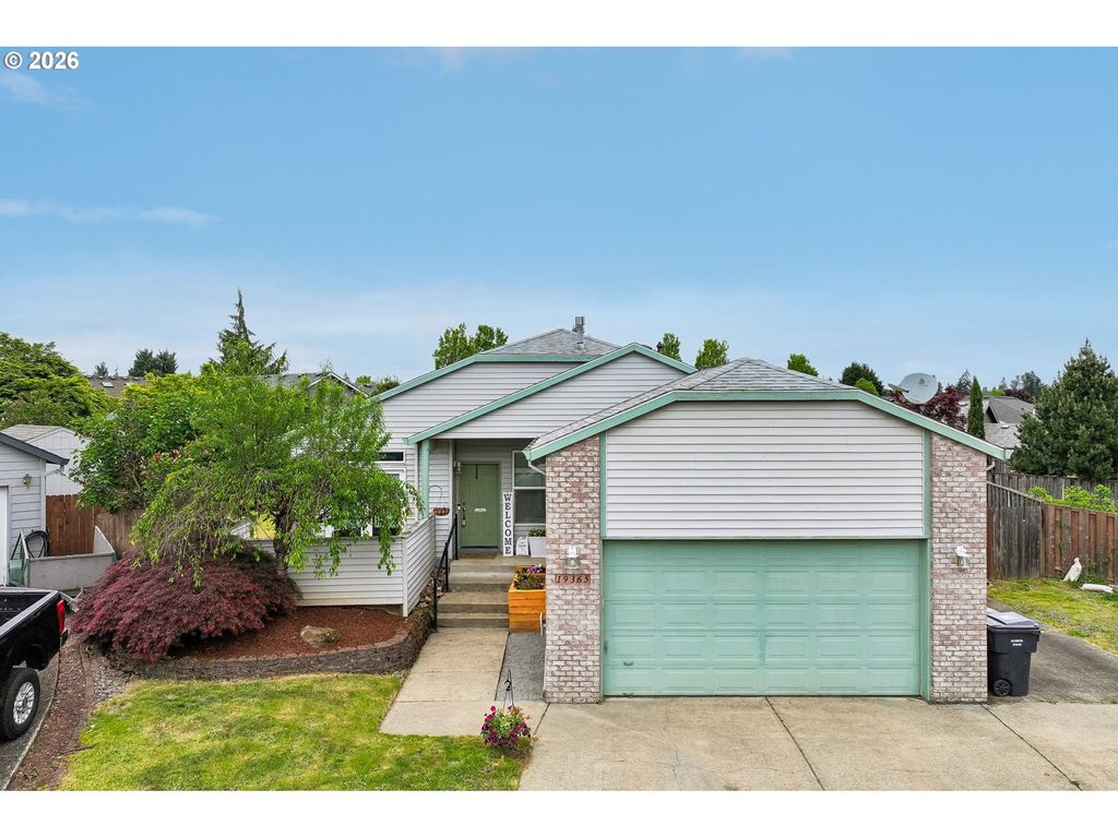 19365 VINCENT Dr, Oregon City, OR 97045