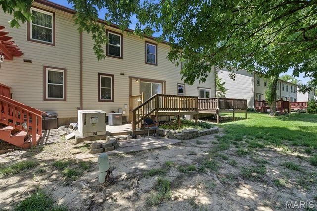 1361 Summergate Parkway, St Charles, MO 63303