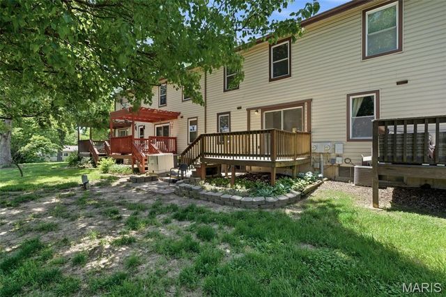 1361 Summergate Parkway, St Charles, MO 63303