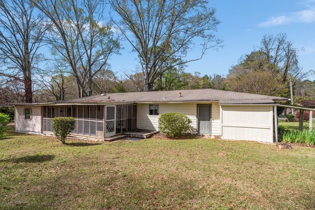 126 Meadow Park Ln., Hattiesburg, MS 39401