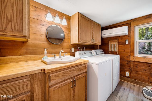 1426 Poga Road, Butler, TN 37640