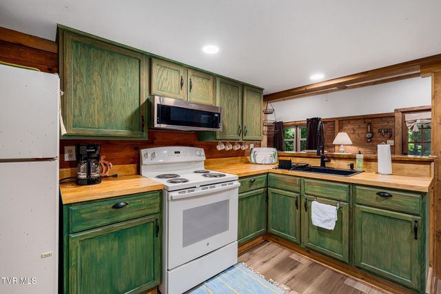 1426 Poga Road, Butler, TN 37640