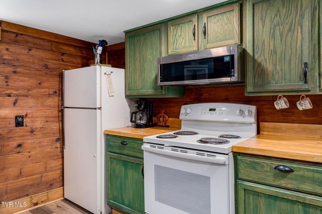 1426 Poga Road, Butler, TN 37640