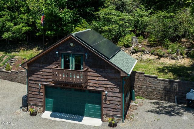 1426 Poga Road, Butler, TN 37640